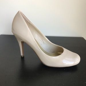 Jessica Simpson Oscar Pumps